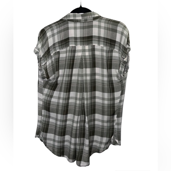 Women’s Sonoma Plaid Collared Button Short Sleeve Top Size Medium - Picture 3 of 5